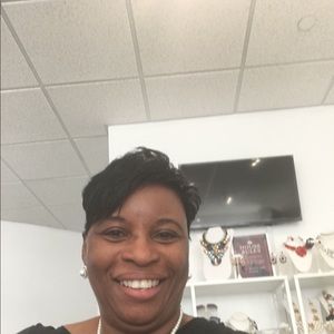 Meet your Posher, Janice